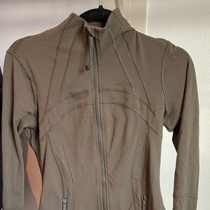 Olive green vintage lululemon define jacket